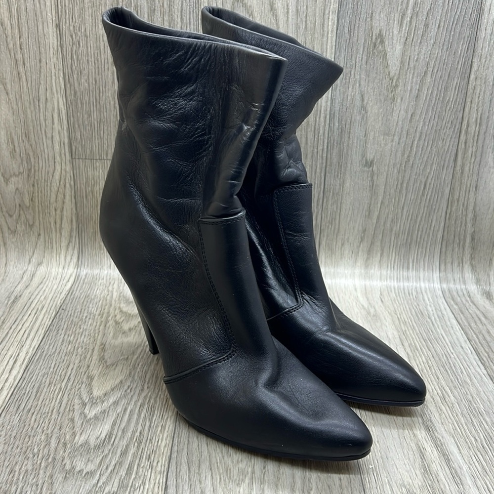 Stuart Weitzman Atomic Pointes Toe Wedge Heel Boots